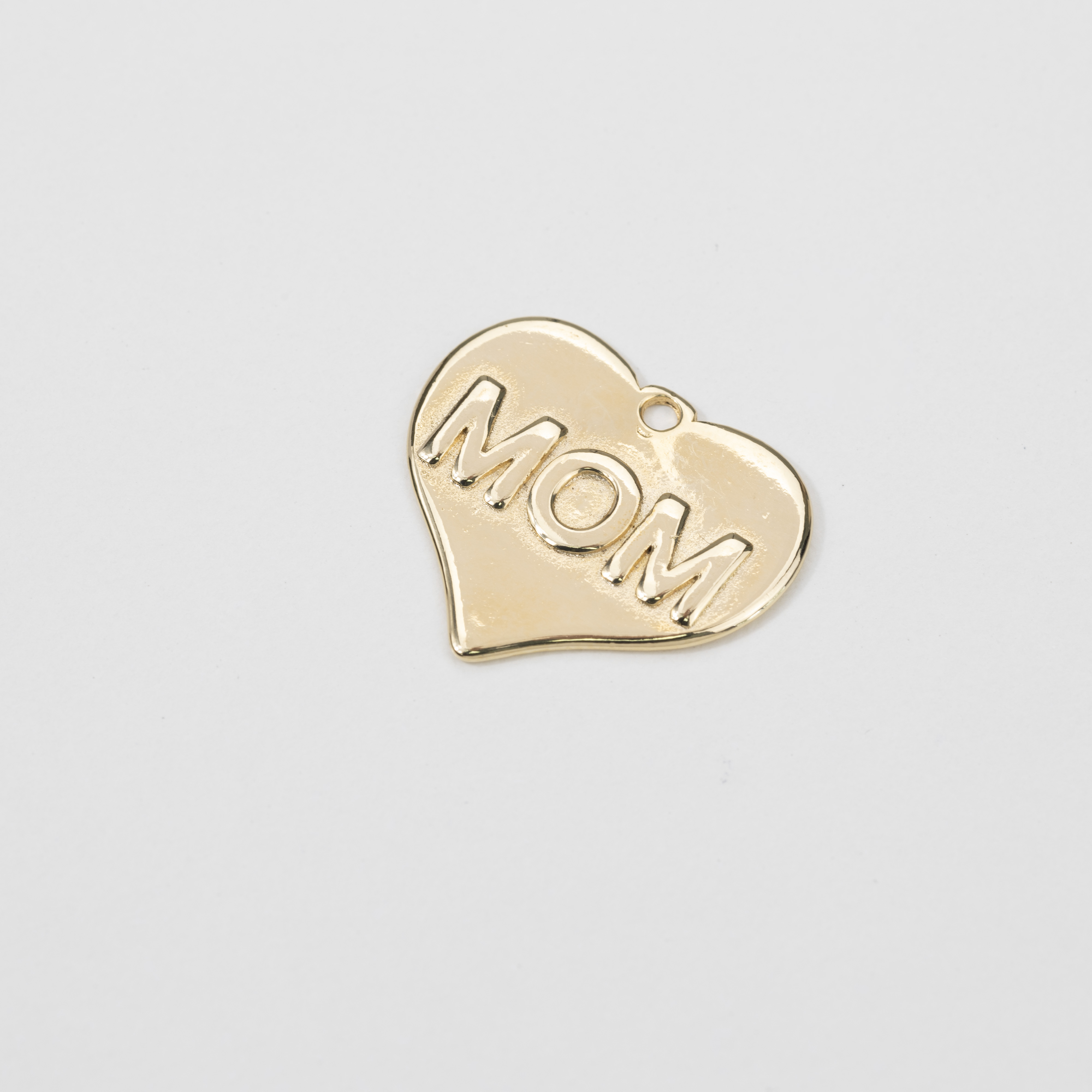 15260 Golden Heart Mom Pendant